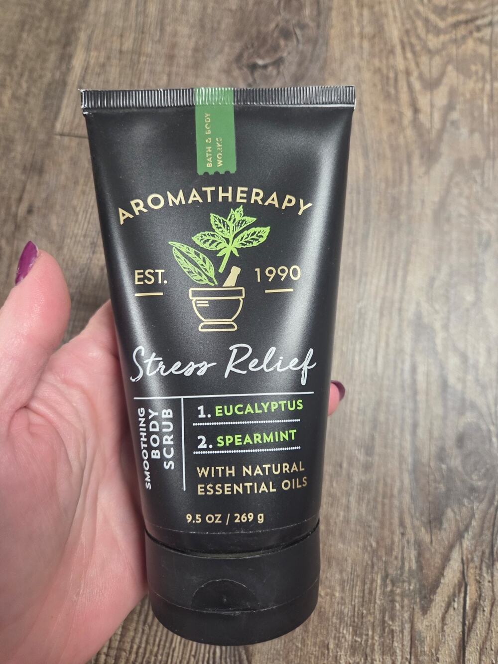 Bath + Body Works Aromatherapy Stress Relief Eucalyptus Spearmint Scrub